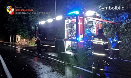 04.02.2020: Baum blockiert Atterseebundesstraße B152